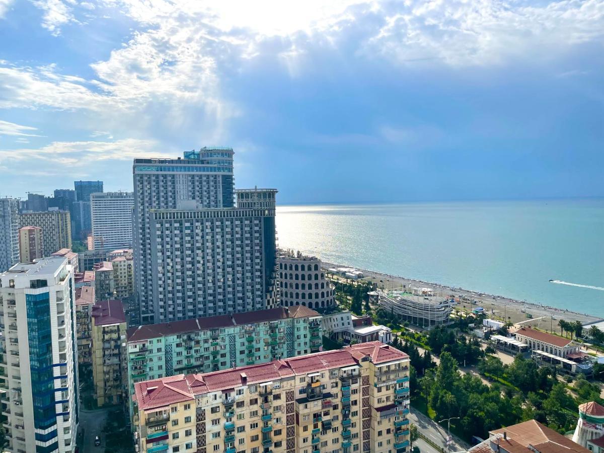 Hellobatumi Aparthotel ภายนอก รูปภาพ