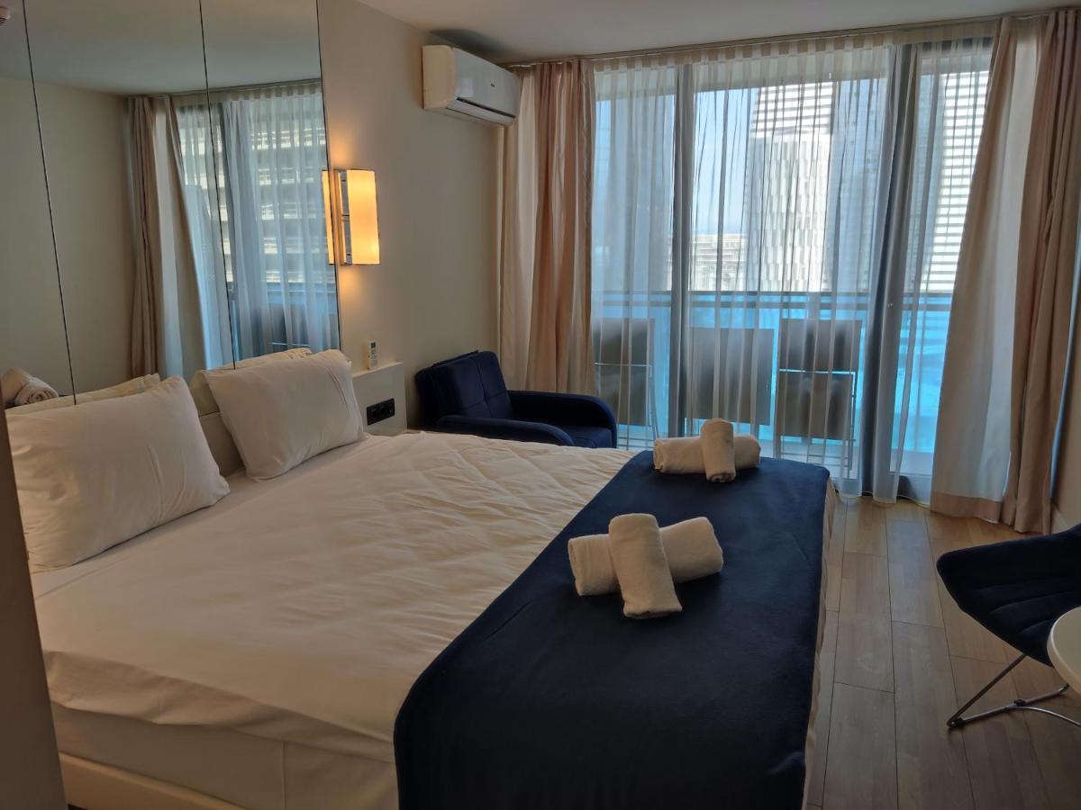 Hellobatumi Aparthotel ภายนอก รูปภาพ