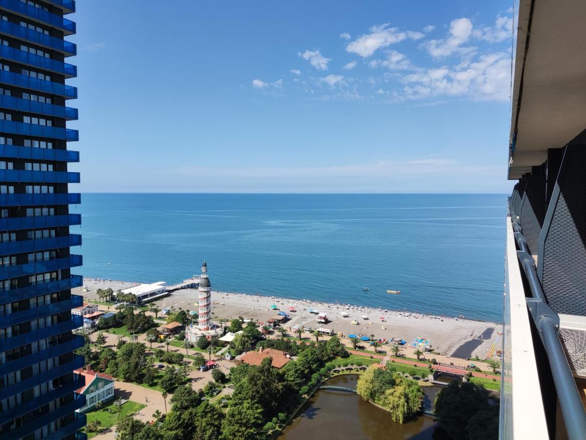 Hellobatumi Aparthotel ภายนอก รูปภาพ