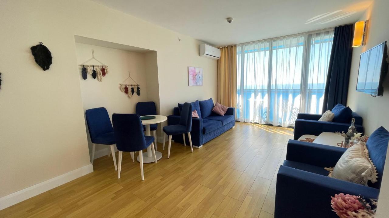 Hellobatumi Aparthotel ภายนอก รูปภาพ