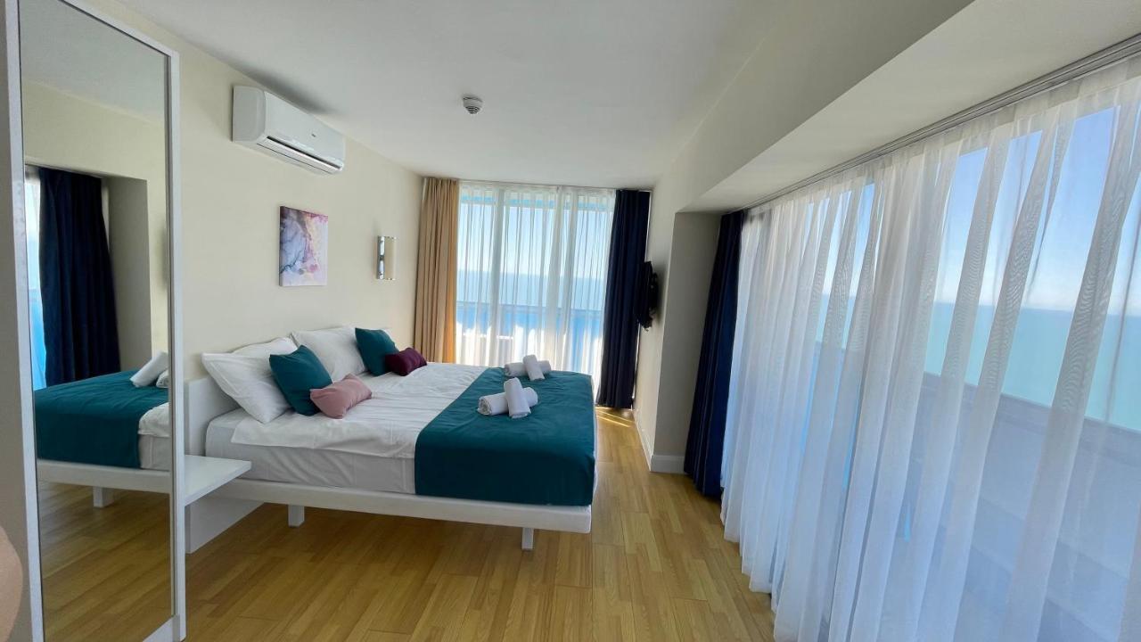 Hellobatumi Aparthotel ภายนอก รูปภาพ