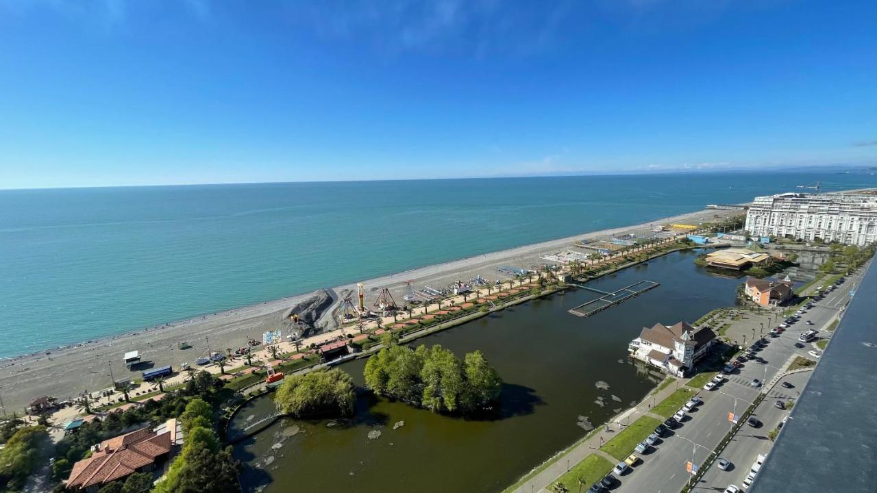 Hellobatumi Aparthotel ภายนอก รูปภาพ
