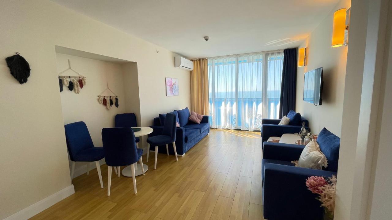 Hellobatumi Aparthotel ภายนอก รูปภาพ