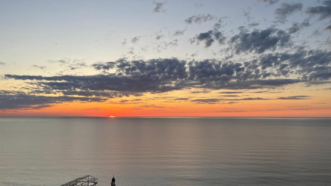 Hellobatumi Aparthotel ภายนอก รูปภาพ