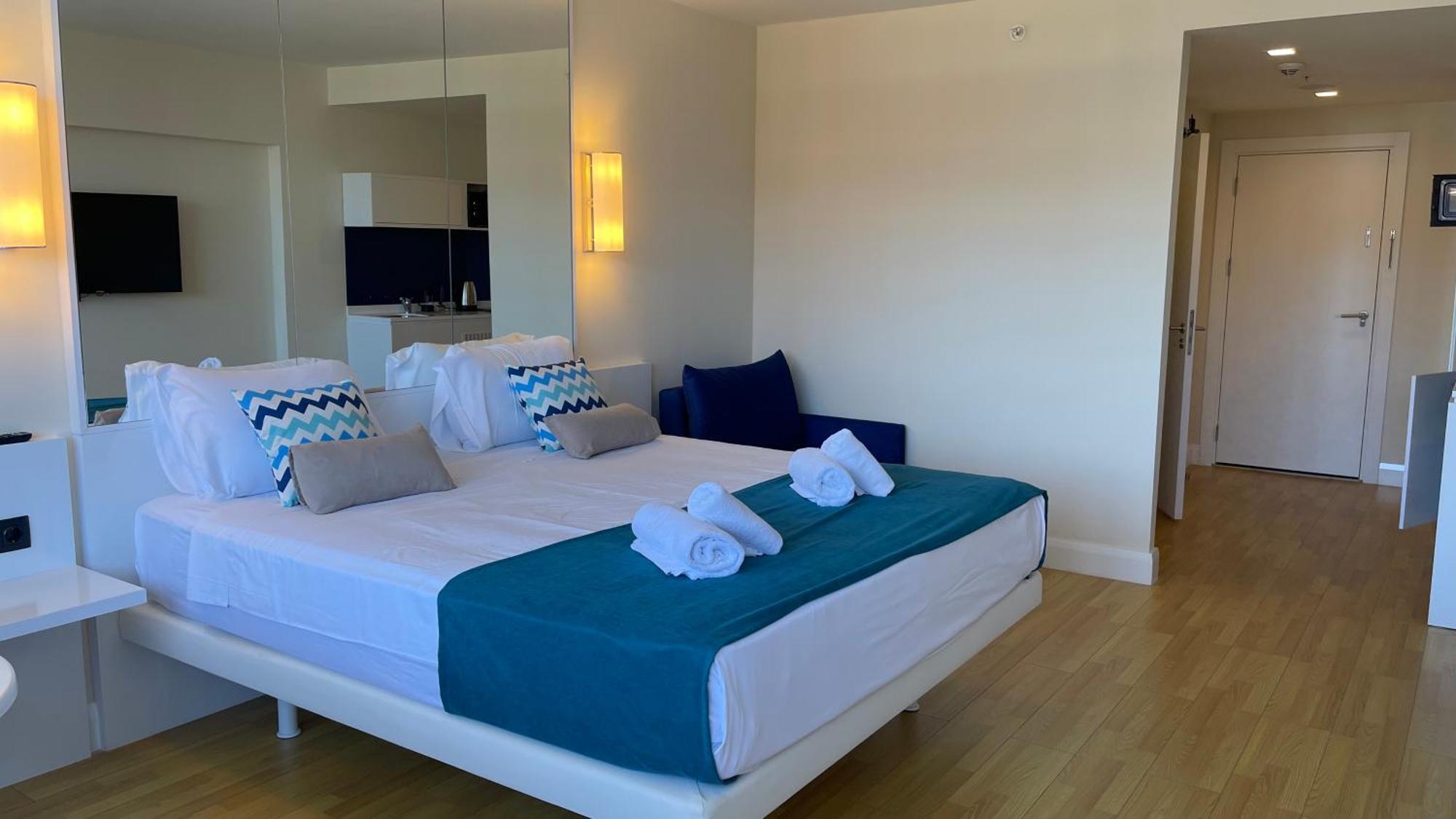 Hellobatumi Aparthotel ภายนอก รูปภาพ