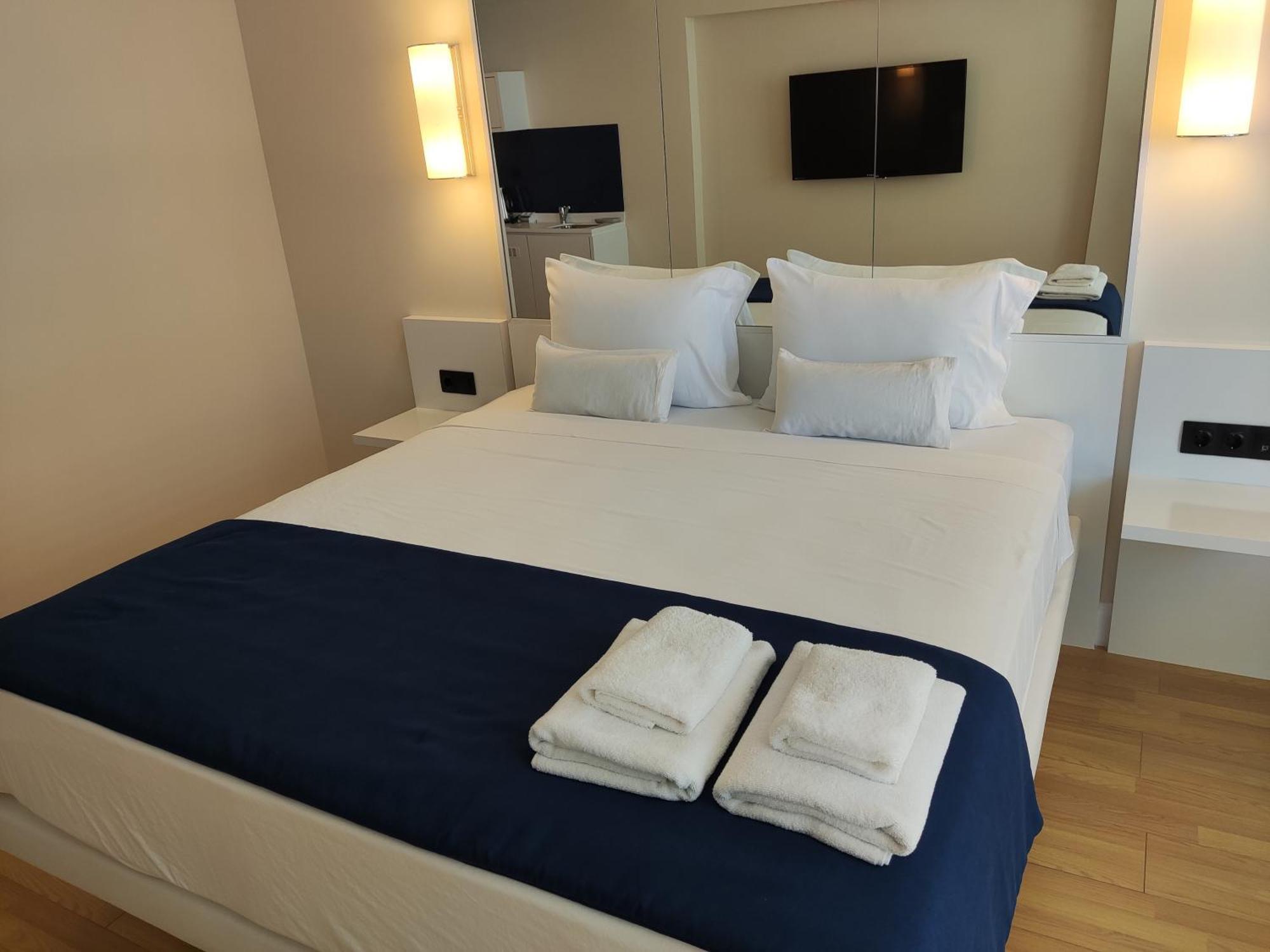 Hellobatumi Aparthotel ภายนอก รูปภาพ