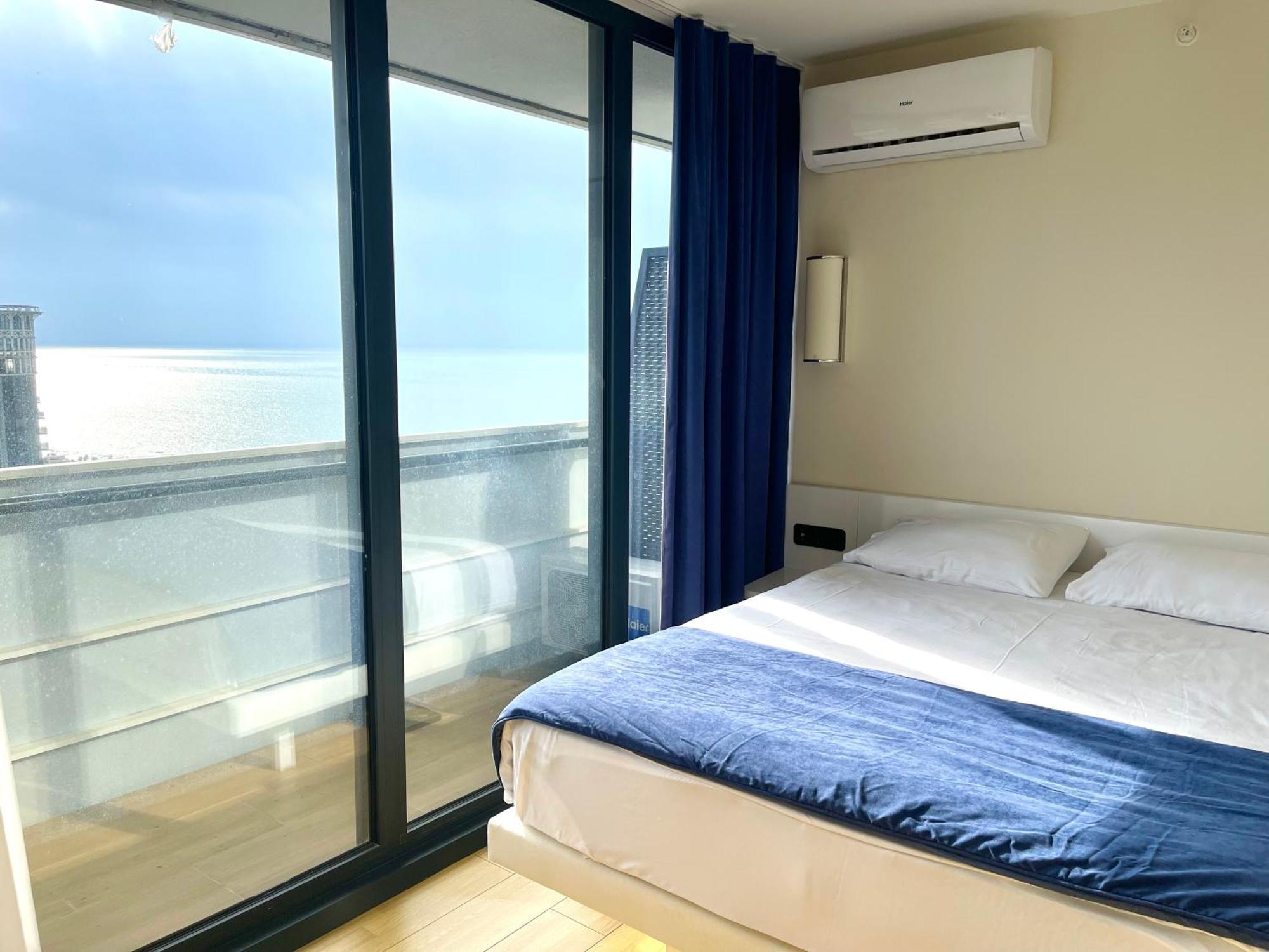 Hellobatumi Aparthotel ภายนอก รูปภาพ