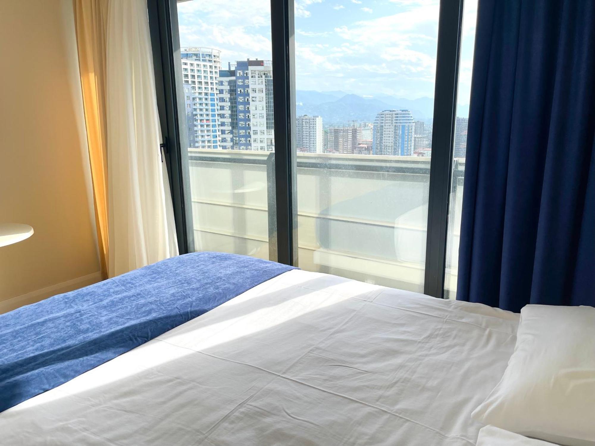 Hellobatumi Aparthotel ภายนอก รูปภาพ