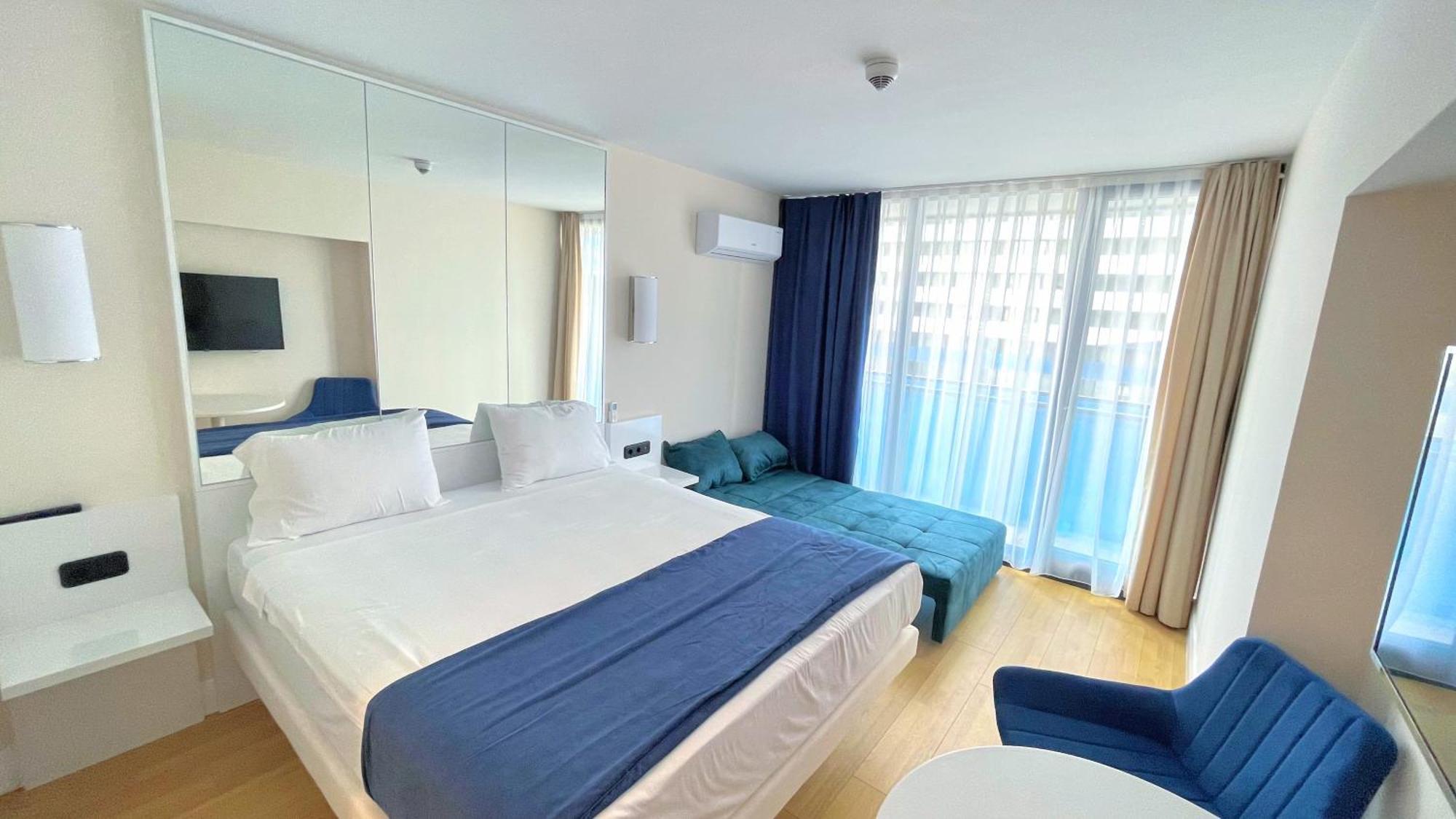 Hellobatumi Aparthotel ภายนอก รูปภาพ